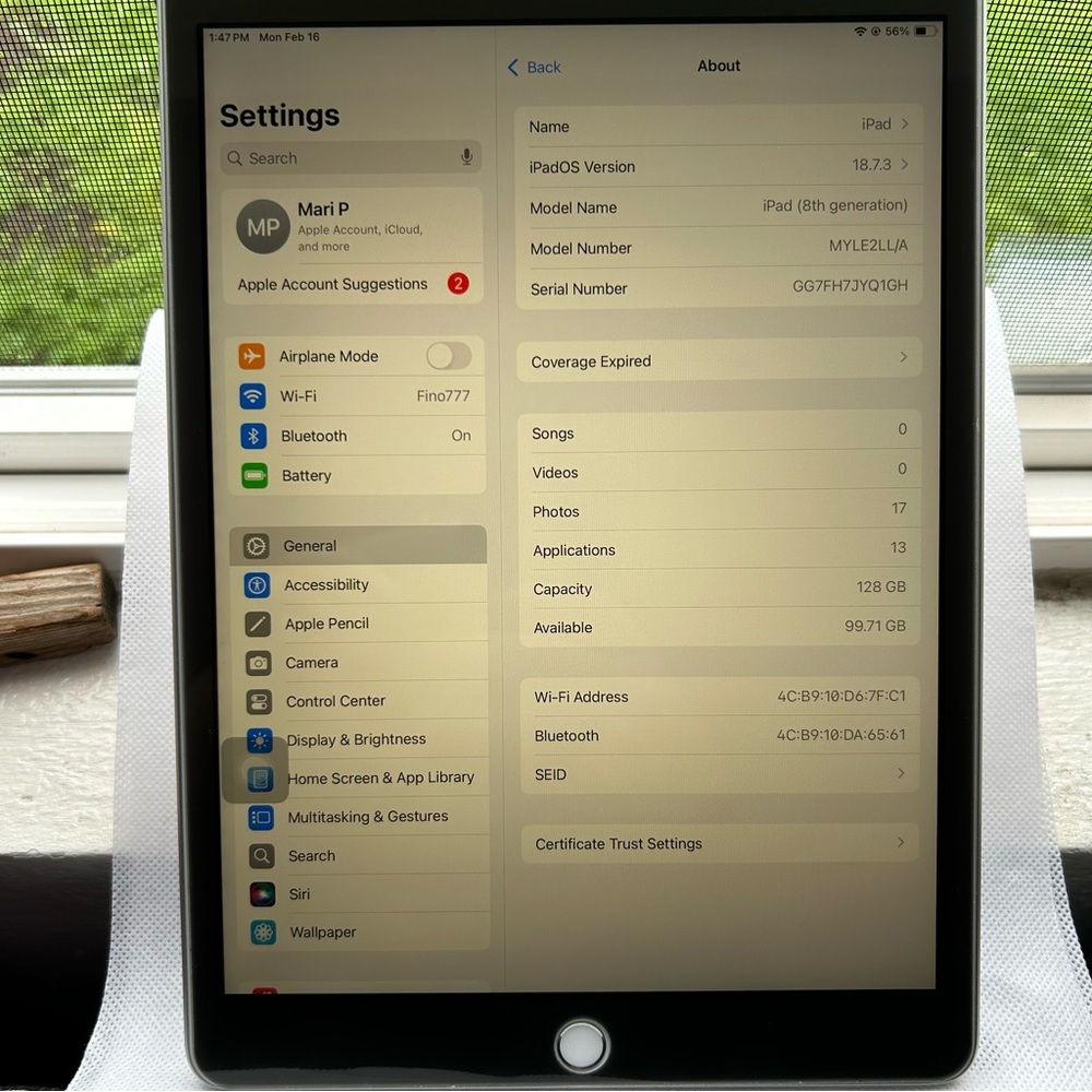 Apple iPad 8th Gen 10.2” 128GB Space Gray Wi-Fi A2270 Excellent Condition